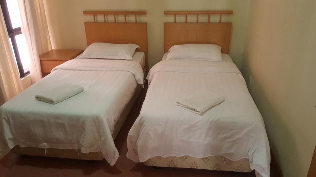 Marina Court Kk City Homestay Kota Kinabalu Exterior photo